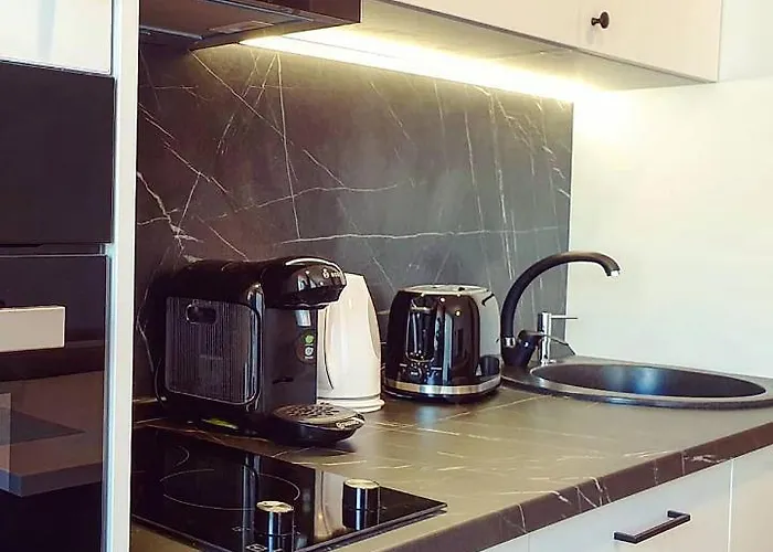 Blue Record Vibe Apartment